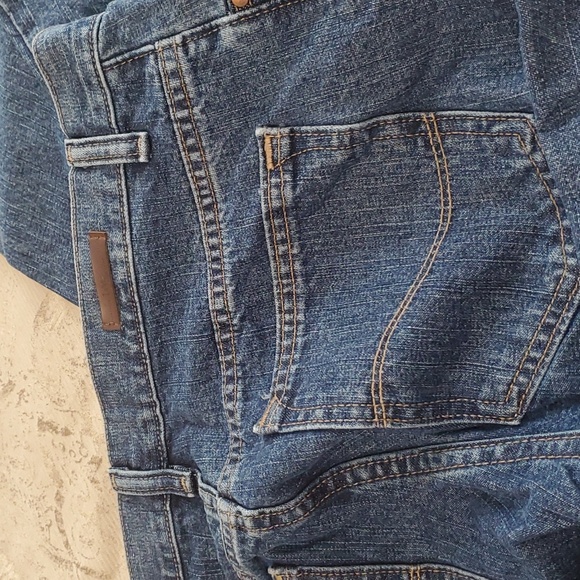 Lee Riders - Picture 2 of 4